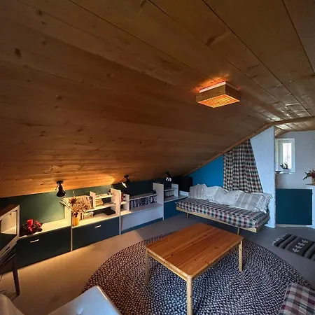 Cache-cache Mountain & Quiet 10 Pers *